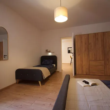 150m From Arena Colosseum