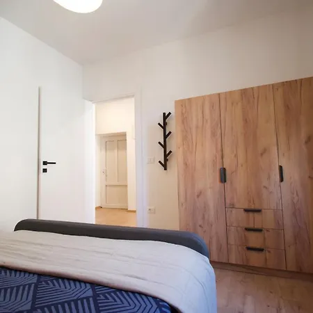 Lejlighed 150m From Arena Colosseum *