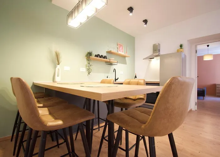 Apartment 150m From Arena Colosseum *
