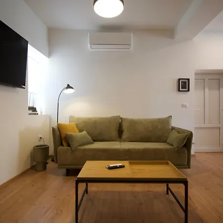 Apartment 150m From Arena Colosseum