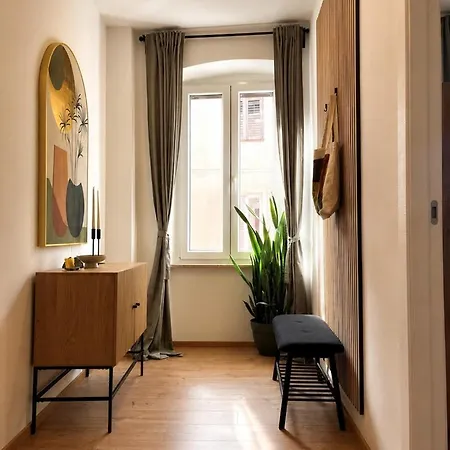 Apartment 150m From Arena Colosseum Pula